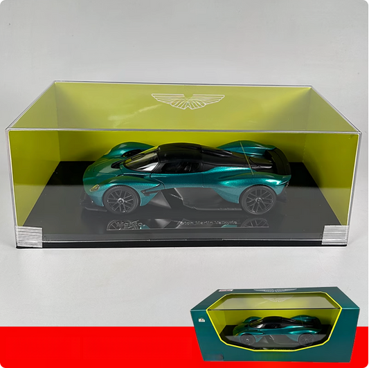 1:18 Aston Martin Valkyrie Green (with dust cover) BB22