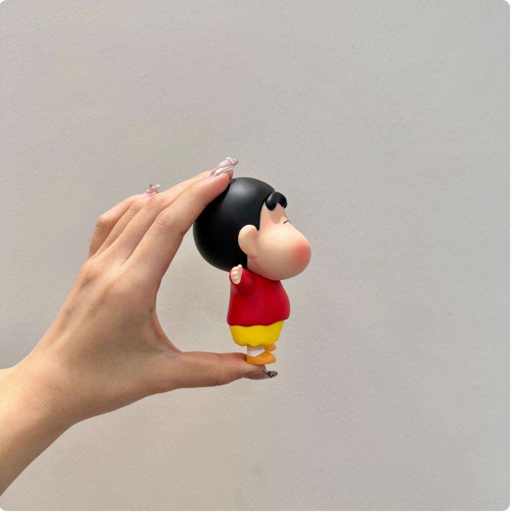 Shin-chan with a bulging face! Crayon Shin-chan figurine gift 11cm