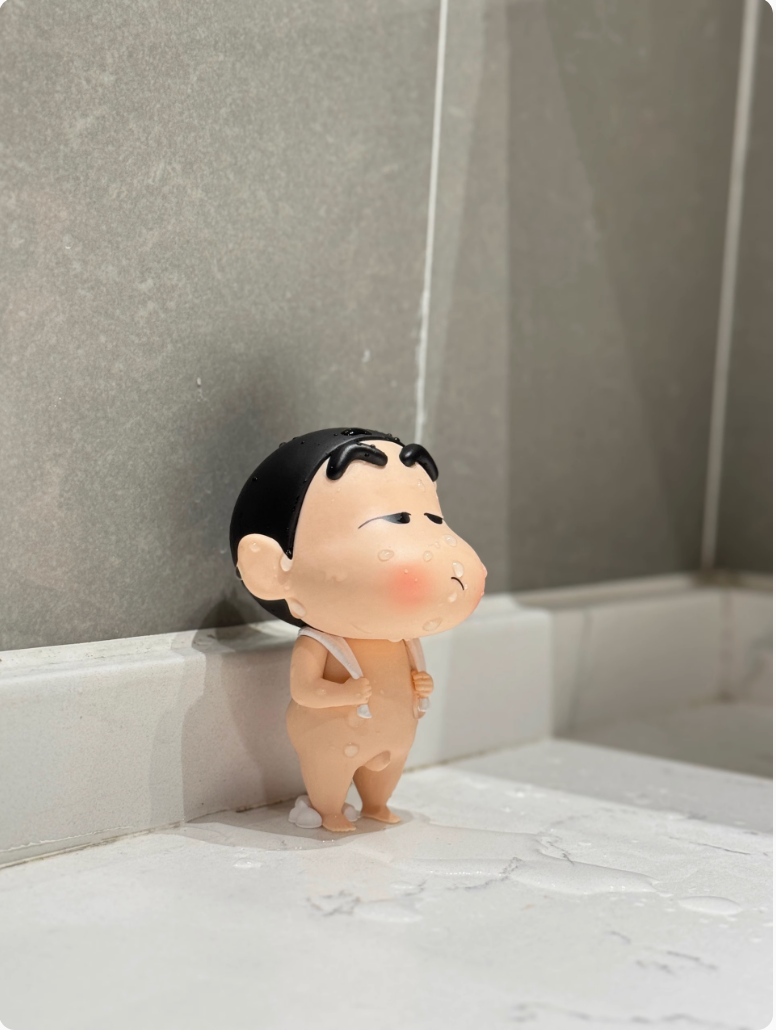 Bathing Shin-chan! Naked cute funny figurine ornaments car gift 10cm AA4