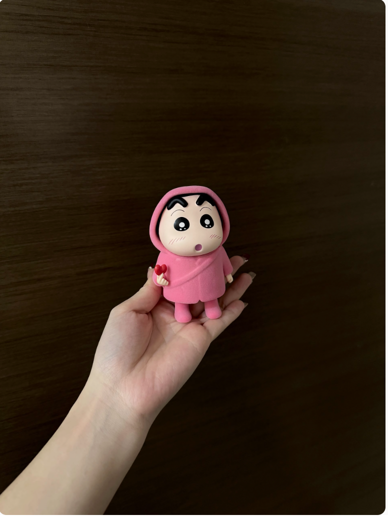 Crayon Shin-chan flocked heart raincoat figure trendy doll AA1